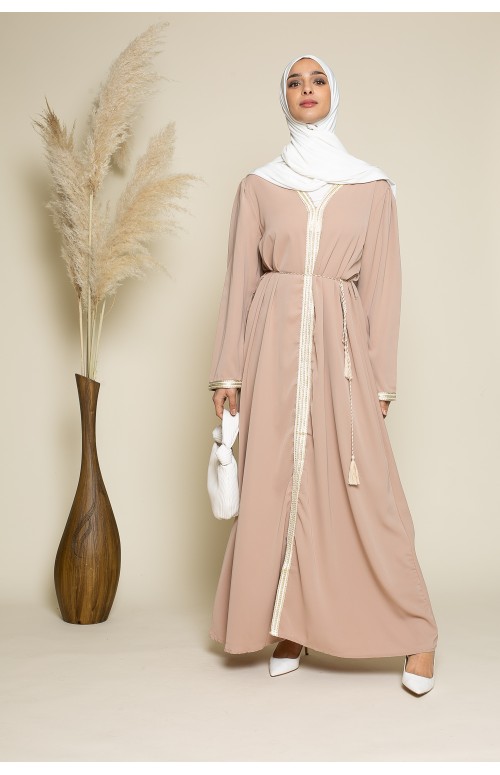 Robe orientale type caftan pas cher pour femme musulmane. Boutique hijab de prêt à porter.