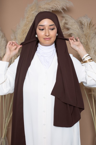 Hijab bereit zum Binden aus brauner Medina-Seide