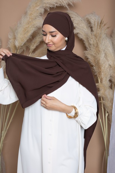 Hijab prêt à nouer soie de Médine marron