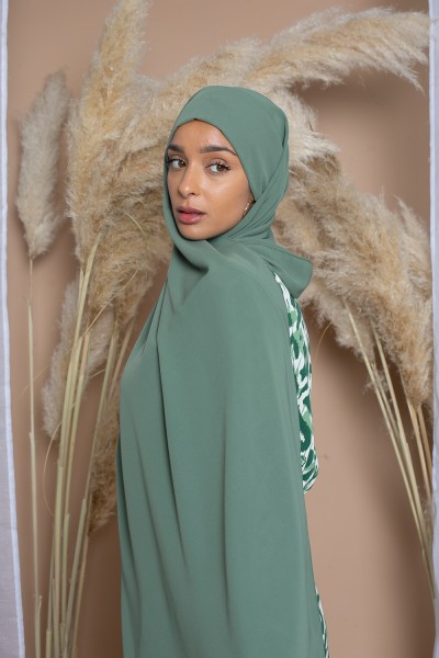Hijab ready to tie green Medina silk