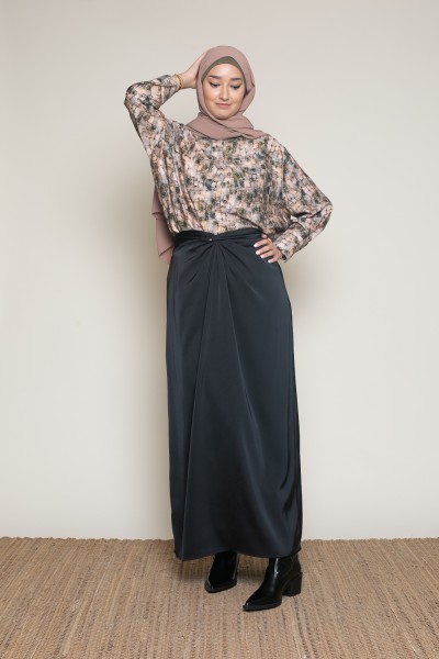jupe longue noire pour femme musulmane chic et moderne