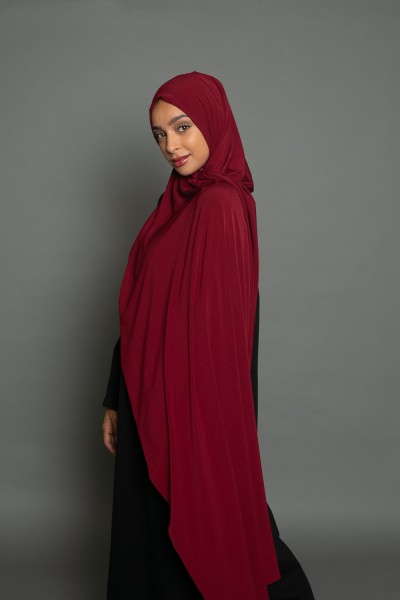 Hochwertiger Hijab aus sandigem Jersey in Burgunderrot
