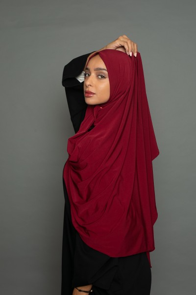 Hochwertiger Hijab aus sandigem Jersey in Burgunderrot