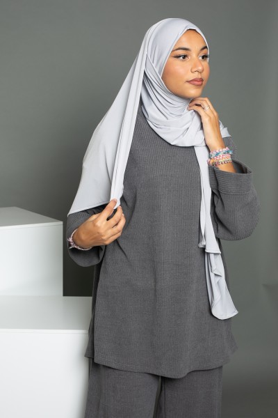 Hochwertiger Hijab aus perlgrauem Sandy-Jersey zum Binden