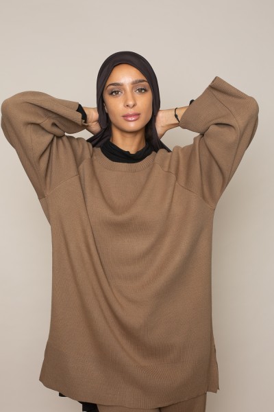 Hijab bereit zum Binden aus hochwertigem Sandy-Braun-Jersey