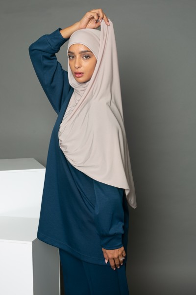 Hochwertiger, fertig zum Binden bestehender Hijab aus Sandy-Jersey in hellem Taupe