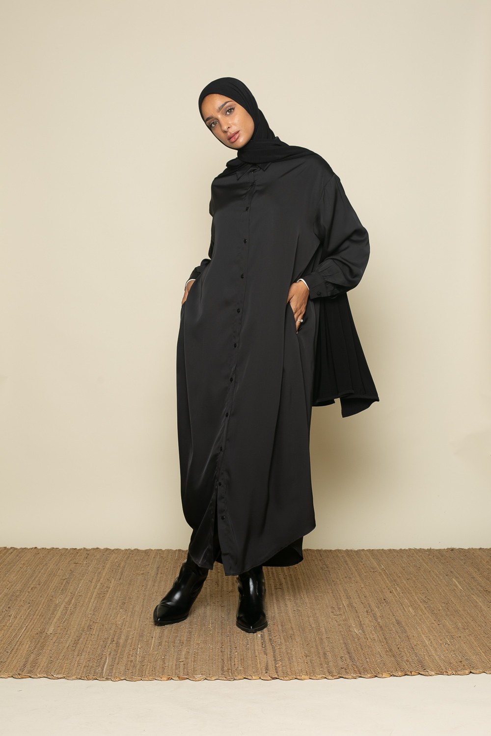 Robe chemise satiné noire chic et classe pour femme musulmane boutique hijab