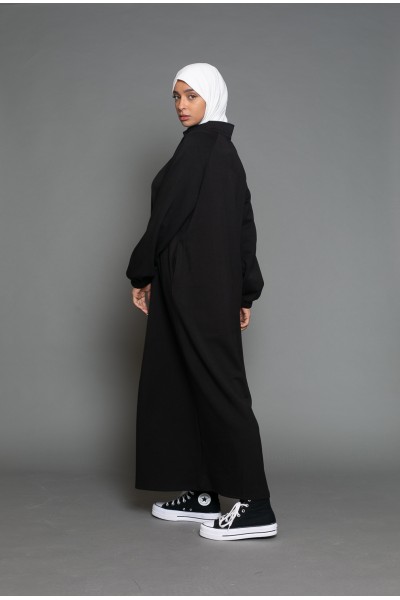 Casual black zip dress