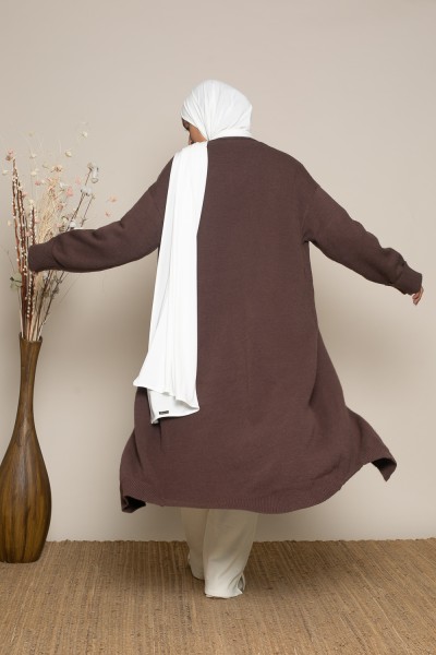 Long vest with brown pocket