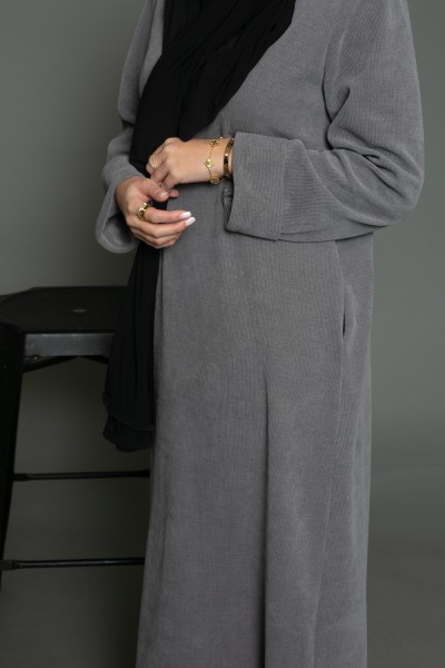 Vestido de terciopelo gris
