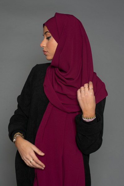 Burgunderroter Hijab aus Medina-Seide