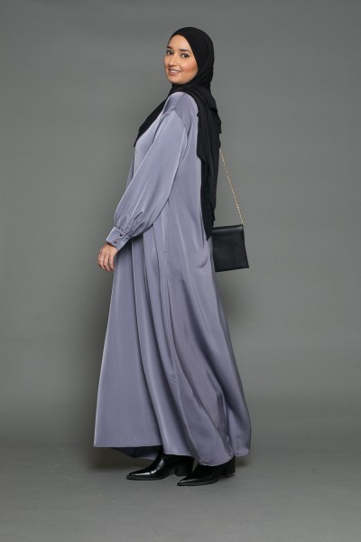 Robe évasée satinée classe pour femme musulmane