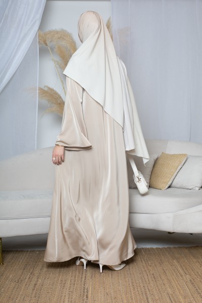 Robe satinée manche large taupe clair