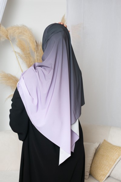 Hijab mit Farbverlauf in Lila und Schwarz