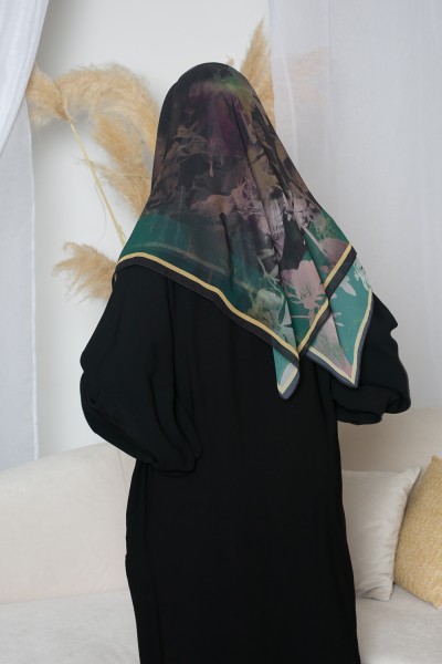 Hijab imprimé carré noir et vert
