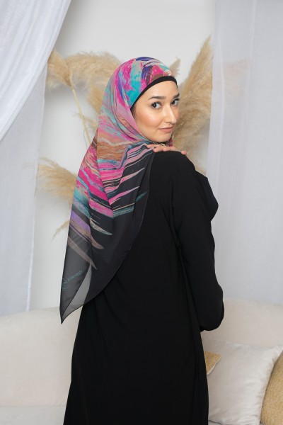 Fuchsia vortex square printed hijab