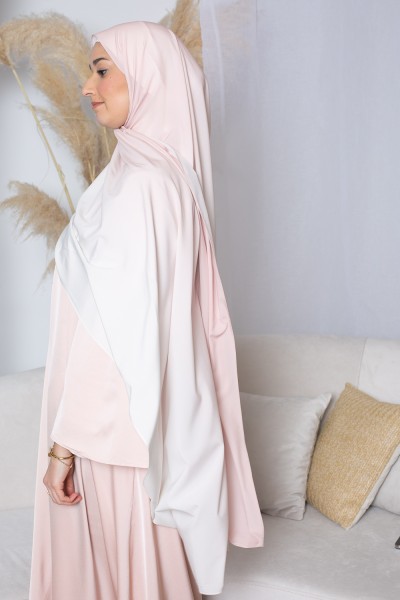 Hijab mit Farbverlauf in Weiß und Rosa