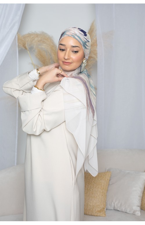 Hijab carré imprimé. Boutique hijab moderne.