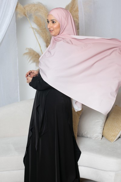 Rosafarbener Hijab mit Farbverlauf