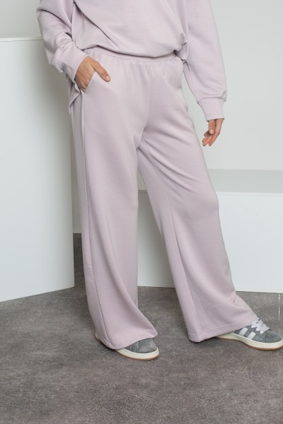 Pantalón ancho casual lila rosa simple.