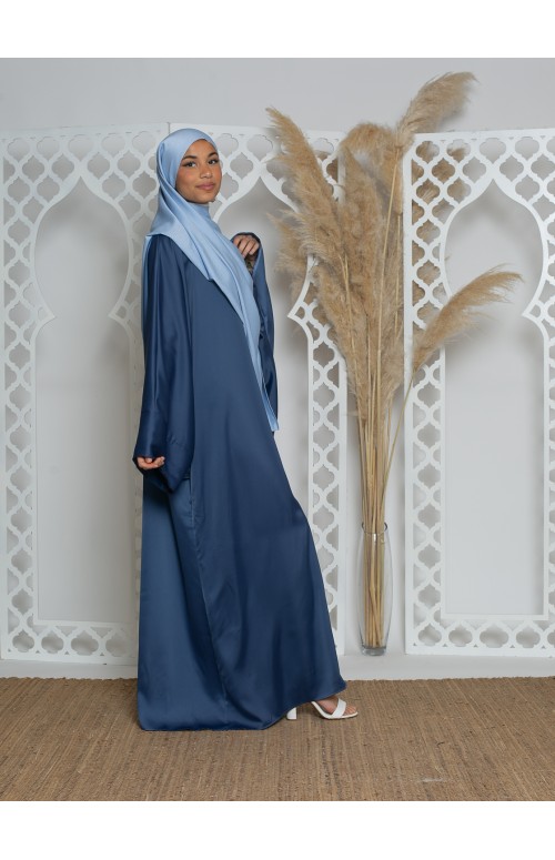Abaya large satiné haute qualité pour fêtes et occasions. Boutique vêtements chic et mastour pour femme musulmane.