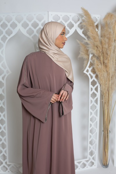 Abaya ancha con ribete rosa topo