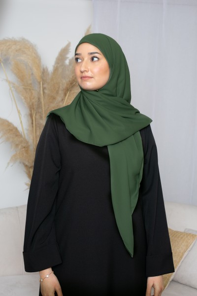Khakifarbener quadratischer Hijab