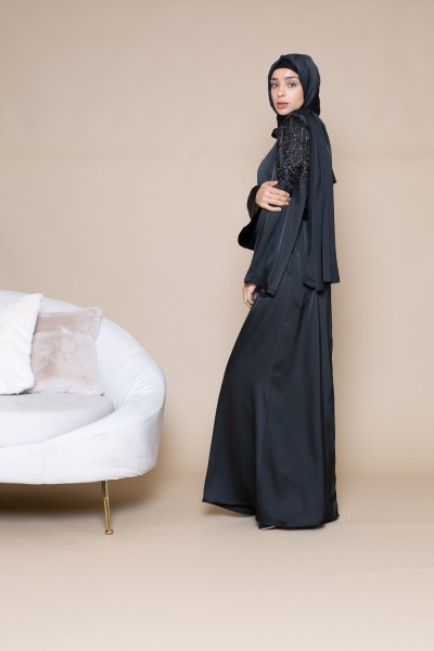Luxuriöses, perlmuttfarbenes schwarzes Kleid