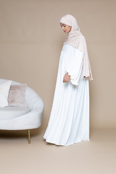 Abaya blanquecino con mangas abullonadas ultra holgada