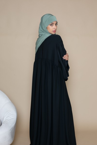 Abaya negra ultra holgada con mangas abullonadas