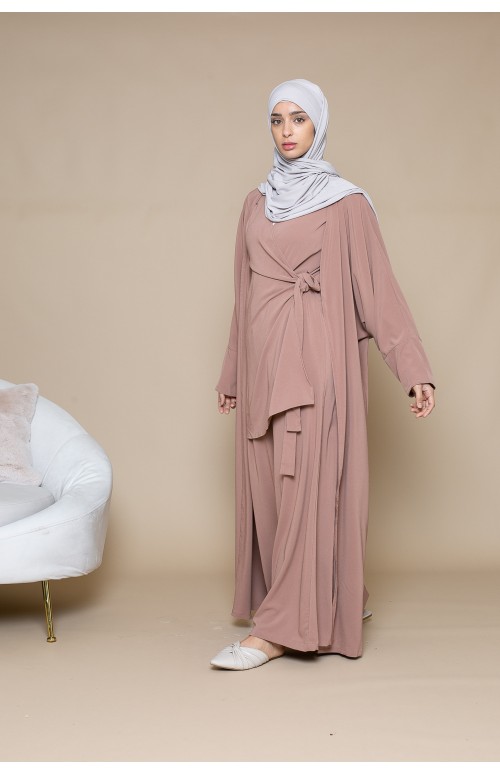 Ensemble combinaison et kimono chic et classe. Boutique hijab pour femme musulmane.