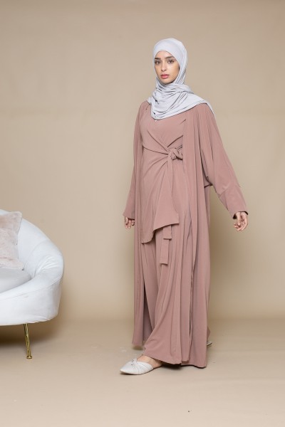 Ensemble combinaison et kimono chic et classe. Boutique hijab pour femme musulmane.