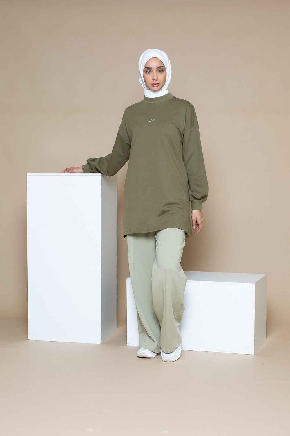 Haut ample printemps été pour femme musulmane. Marque Française sportswear moderne. Boutique hijab.