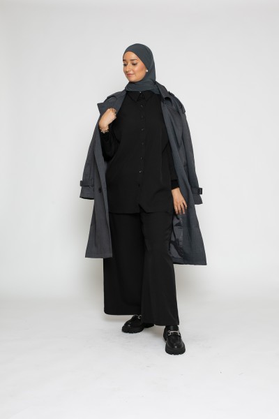 Schwarze, locker geschnittene Hose