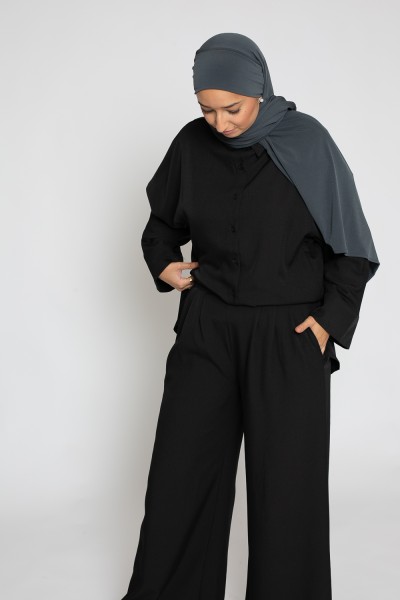 Schwarze, locker geschnittene Hose