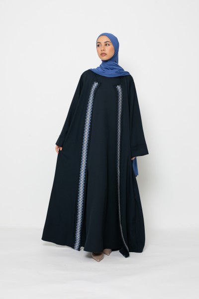 Klassisches blaues Unterkleid