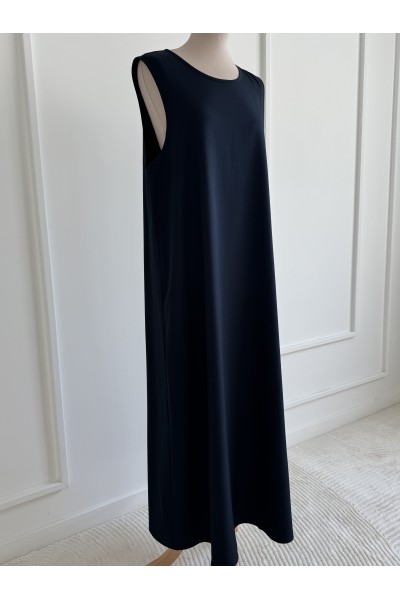 Klassisches blaues Unterkleid