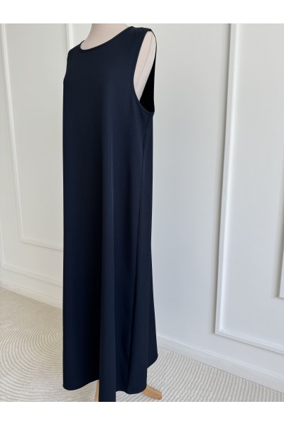 Klassisches blaues Unterkleid
