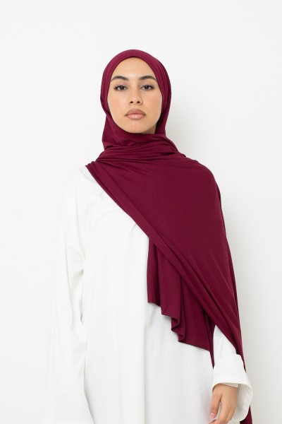 Hiyab de jersey suave de lujo listo para anudar en color burdeos