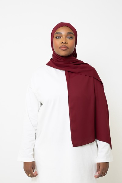 Hiyab de muselina de lujo color burdeos