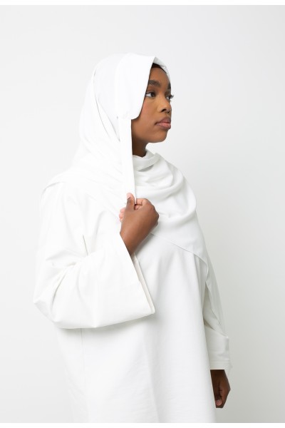 Bindefertiger Hijab aus cremefarbener Medina-Seide