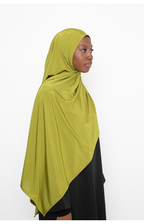Hijab satin jersey premium haute qualité. Boutique musulmane moderne.