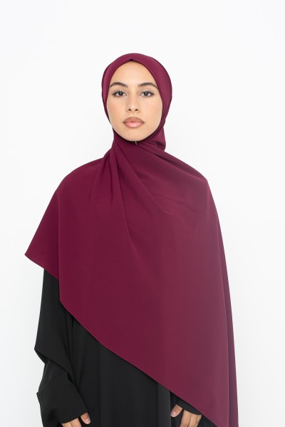 Ready-to-tie hijab in burgundy Medina silk