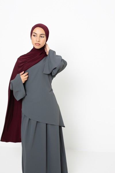 Ensemble Osaka gris