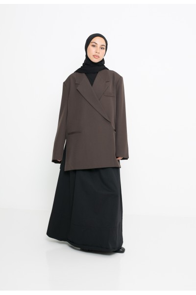 Blazer croisé marron foncé pour femme musulmane. Boutique de vêtement modeste de qualité
