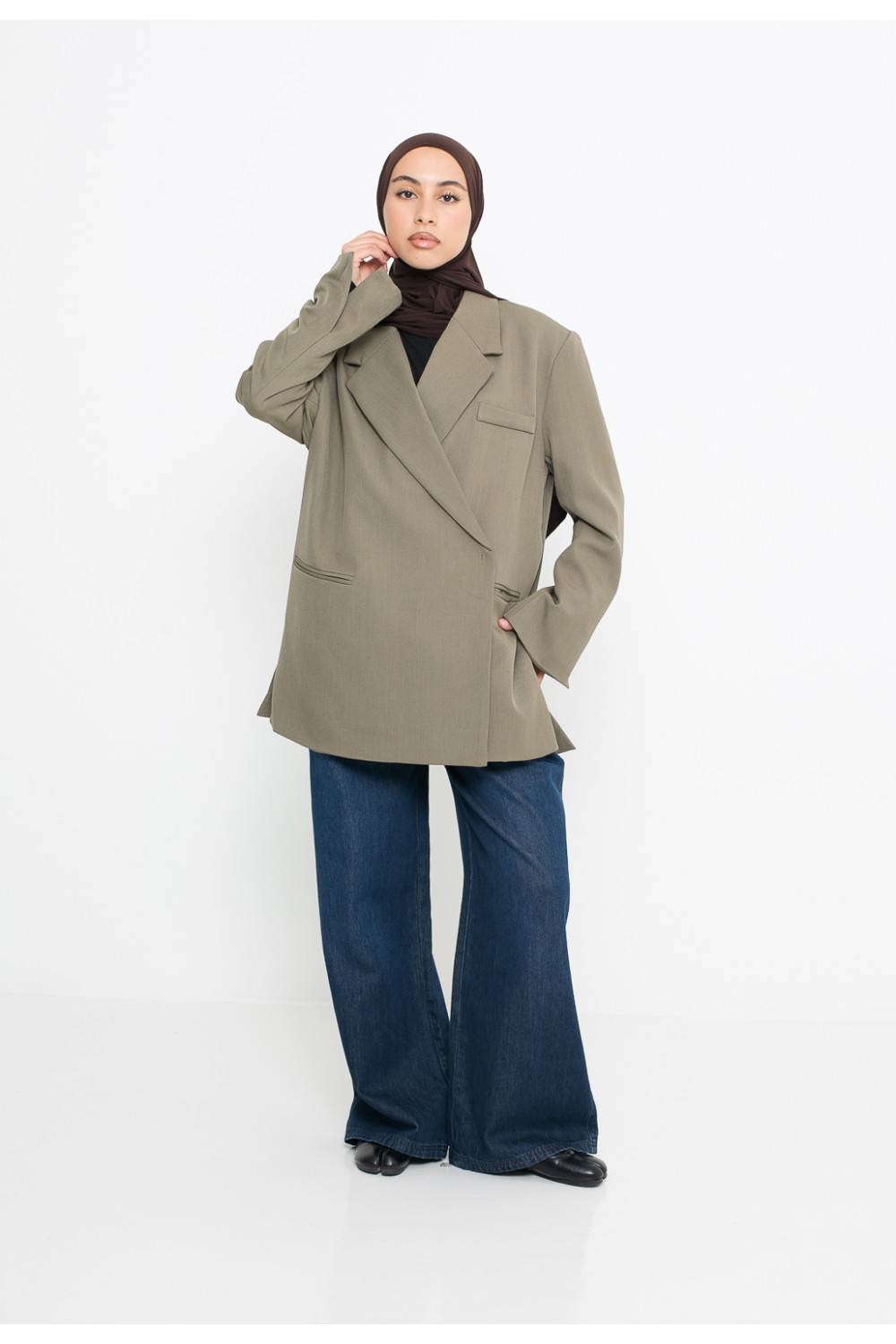 Blazer croisé premium pour femme modeste. Collection 2025 automne hiver