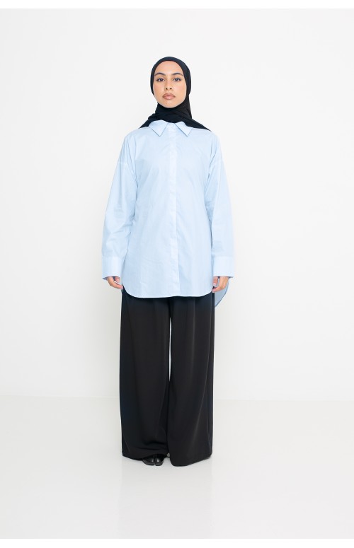 Chemise habillé bleu claire pour femme musulmane. Boutique chic et classe.