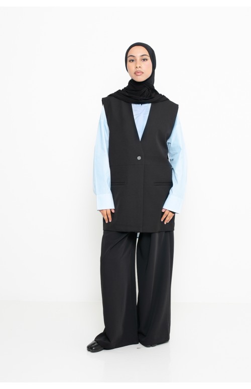 Blazer sans manche noir moderne. Collection mode pour femme musulmane