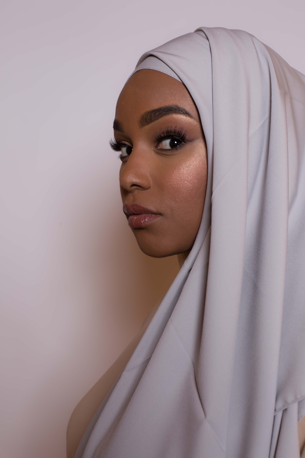 Hijab soie de médine gris perlé