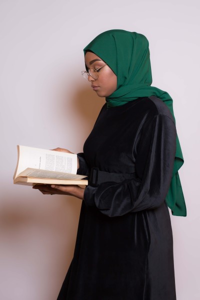 Hijab soie de médine vert bouteille